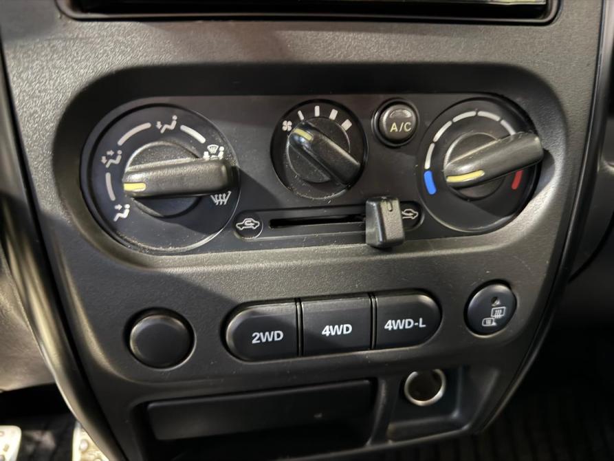 Suzuki Jimny III Рестайлинг 1 Тюмень  - изображение 8
