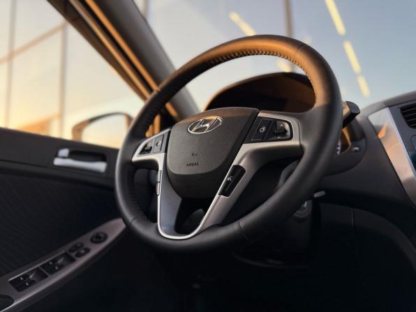Hyundai Solaris I Рестайлинг с пробегом 2014 года, цена 1 150 000 рублей, 92125 км, седан, Автокод Объявления