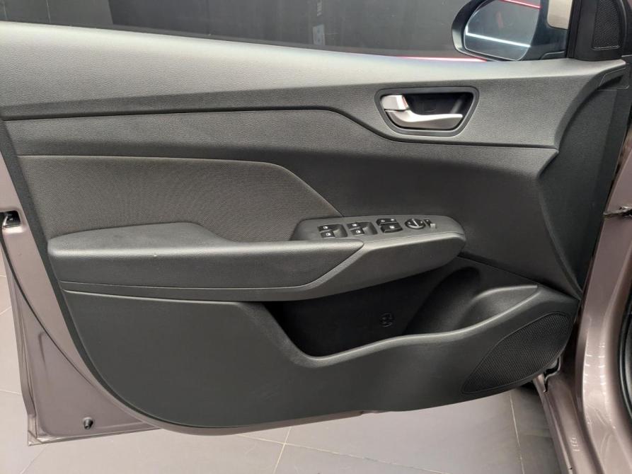 Hyundai Solaris II Москва  - изображение 8