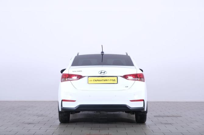 Hyundai Solaris II с пробегом 2019 года, цена 1 449 000 рублей, 128000 км, седан, Автокод Объявления
