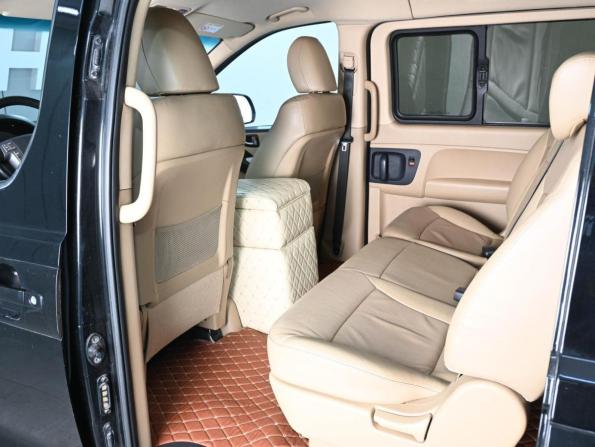 Hyundai H-1 II Рестайлинг 2 с пробегом 2019 года, цена 2 799 000 рублей, 148355 км, минивэн, Автокод Объявления