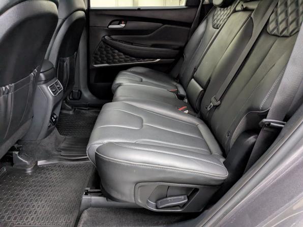 Hyundai Santa Fe IV Рестайлинг с пробегом 2022 года, цена 4 165 000 рублей, 36618 км, внедорожник, Автокод Объявления