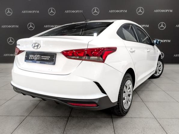 Hyundai Solaris II Рестайлинг с пробегом 2022 года, цена 1 650 000 рублей, 51658 км, седан, Автокод Объявления