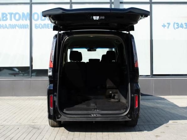 Honda Stepwgn V Рестайлинг с пробегом 2017 года, цена 2 275 000 рублей, 123186 км, минивэн, Автокод Объявления