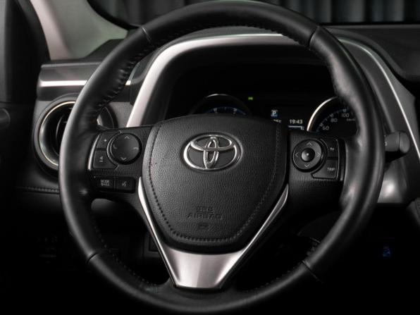 Toyota RAV4 IV (XA40) Рестайлинг с пробегом 2018 года, цена 2 999 000 рублей, 138332 км, внедорожник, Автокод Объявления
