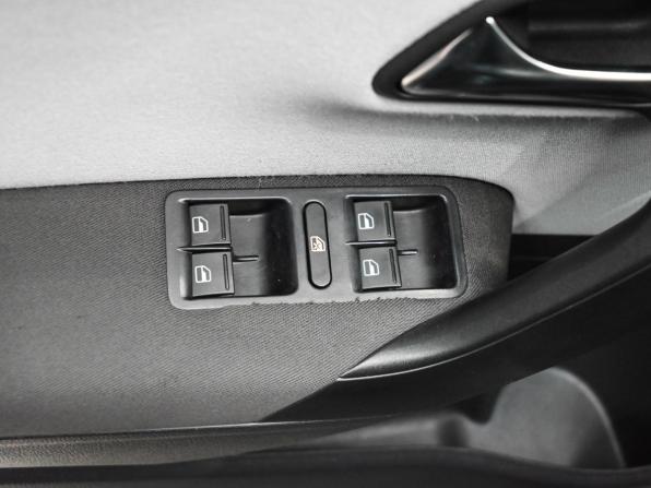 Volkswagen Polo V с пробегом 2012 года, цена 700 000 рублей, 202184 км, хэтчбек, Автокод Объявления