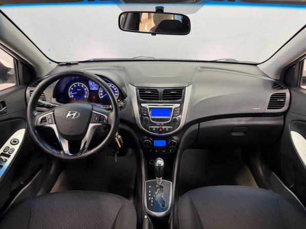 Hyundai Solaris I с пробегом 2013 года, цена 540 000 рублей, 345114 км, седан, Автокод Объявления