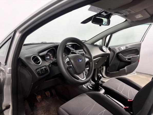 Ford Fiesta Mk6 Рестайлинг с пробегом 2018 года, цена 985 000 рублей, 102108 км, седан, Автокод Объявления
