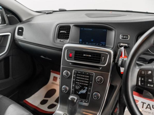 Volvo V60 I с пробегом 2011 года, цена 1 350 000 рублей, 58000 км, универсал, Автокод Объявления
