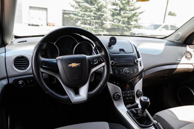 Chevrolet Cruze I Рестайлинг с пробегом 2013 года, цена 749 000 рублей, 160328 км, хэтчбек, Автокод Объявления