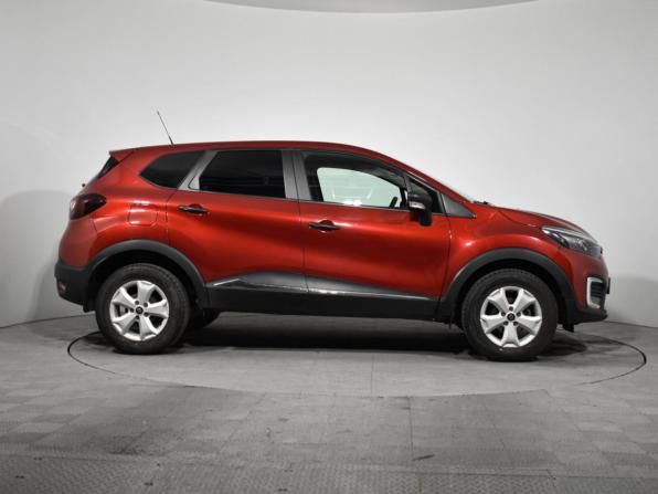 Renault Kaptur I с пробегом 2020 года, цена 1 950 000 рублей, 75465 км, внедорожник, Автокод Объявления