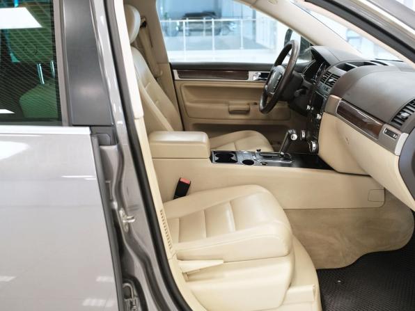 Volkswagen Touareg I Рестайлинг с пробегом 2009 года, цена 968 000 рублей, 267881 км, внедорожник, Автокод Объявления