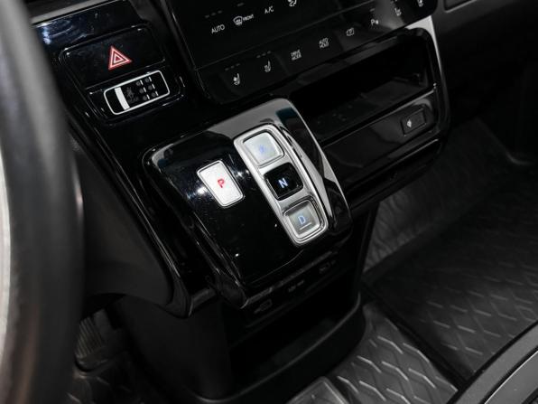 Hyundai Staria I с пробегом 2022 года, цена 4 590 000 рублей, 98000 км, минивэн, Автокод Объявления