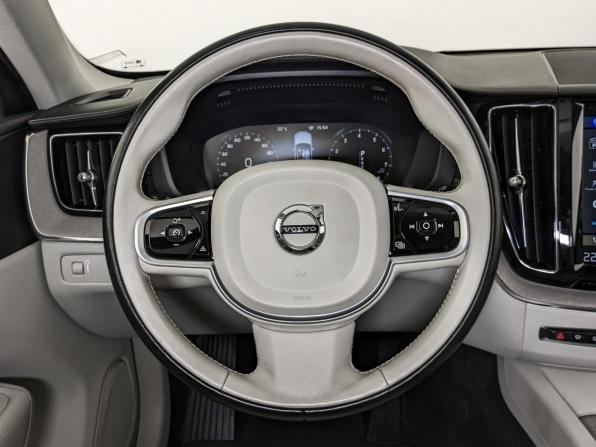 Volvo XC60 II с пробегом 2019 года, цена 3 520 000 рублей, 130000 км, внедорожник, Автокод Объявления