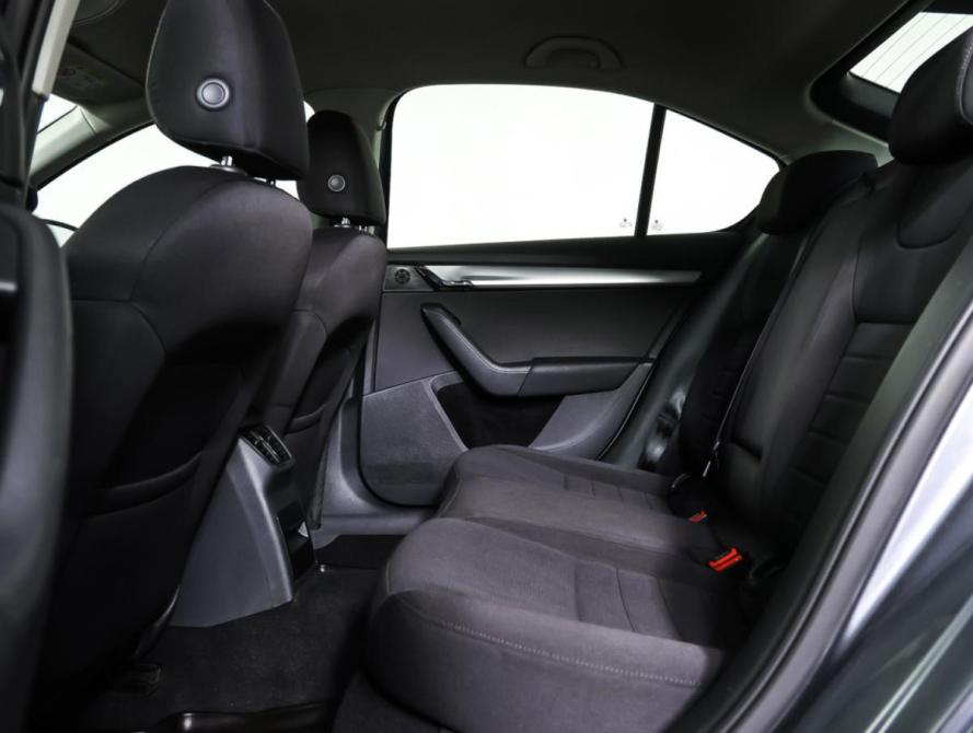 Skoda Octavia III (A7) Москва  - изображение 12