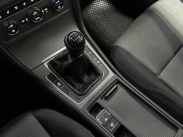 Volkswagen Golf VII с пробегом 2013 года, цена 930 000 рублей, 205712 км, хэтчбек, Автокод Объявления