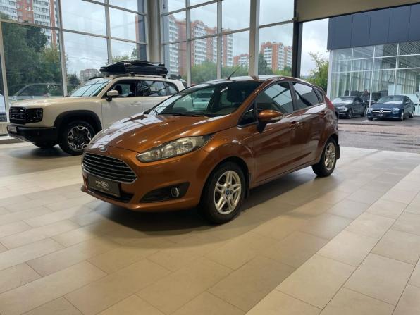 Ford Fiesta Mk6 Рестайлинг с пробегом 2015 года, цена 780 700 рублей, 174425 км, хэтчбек, Автокод Объявления