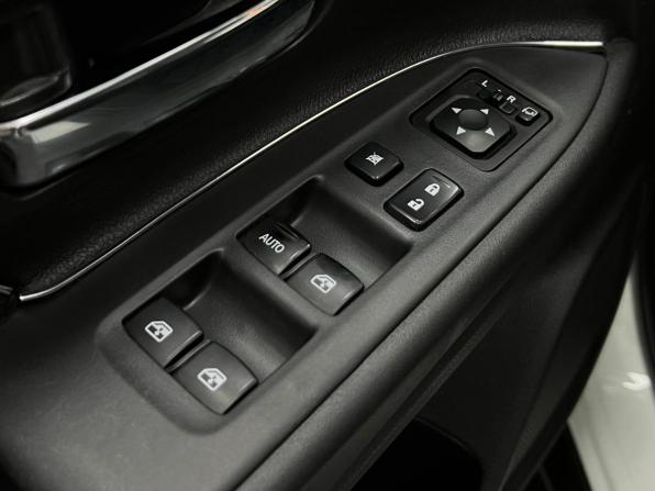 Mitsubishi Outlander III Рестайлинг 2 с пробегом 2015 года, цена 1 899 000 рублей, 159511 км, внедорожник, Автокод Объявления