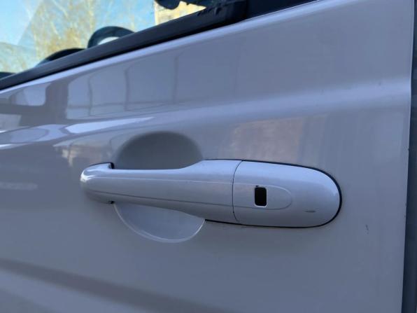 Mercedes-Benz Viano I (W639) Рестайлинг с пробегом 2013 года, цена 2 125 000 рублей, 275260 км, минивэн, Автокод Объявления