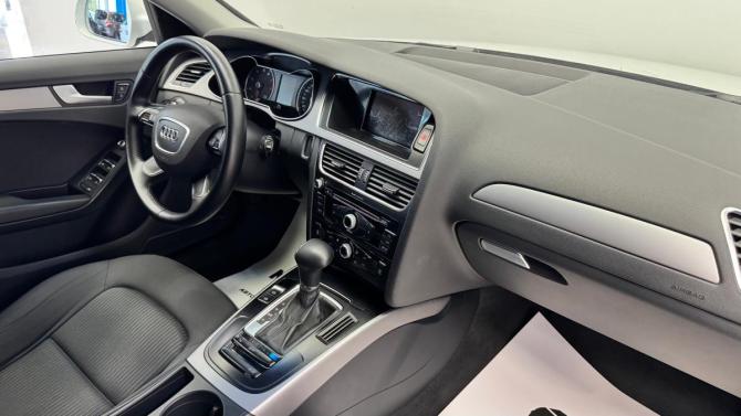 Audi A4 IV (B8) Рестайлинг с пробегом 2013 года, цена 1 240 000 рублей, 204439 км, седан, Автокод Объявления