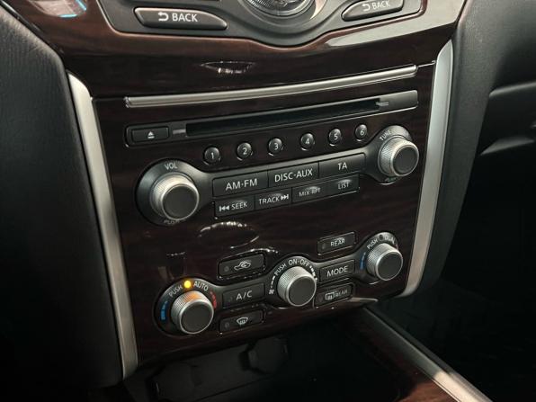 Nissan Pathfinder IV с пробегом 2015 года, цена 1 640 000 рублей, 162500 км, внедорожник, Автокод Объявления