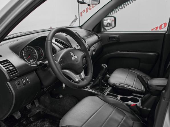Mitsubishi L200 IV с пробегом 2013 года, цена 1 390 000 рублей, 215814 км, пикап, Автокод Объявления