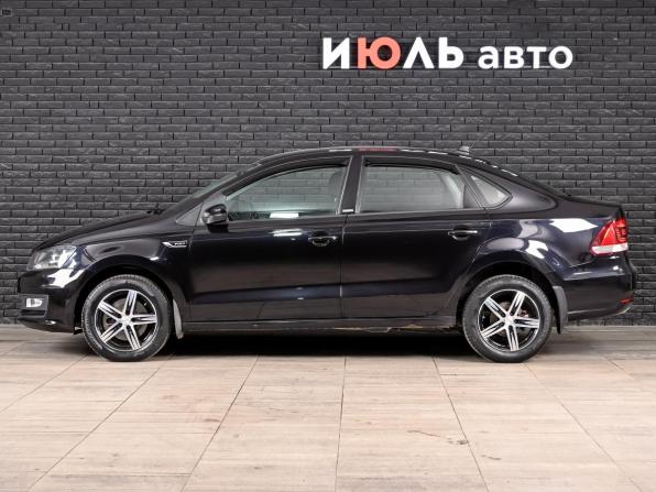 Volkswagen Polo V Рестайлинг с пробегом 2017 года, цена 990 000 рублей, 52743 км, седан, Автокод Объявления