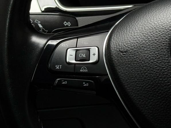 Volkswagen Passat B8 с пробегом 2018 года, цена 1 899 000 рублей, 127043 км, седан, Автокод Объявления