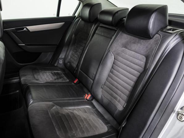 Volkswagen Passat B7 с пробегом 2011 года, цена 947 000 рублей, 238000 км, седан, Автокод Объявления