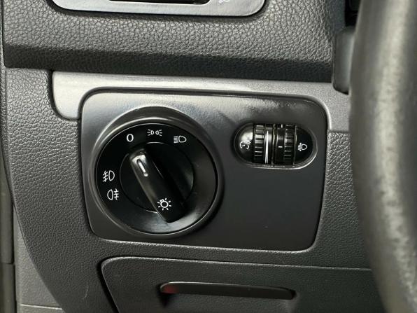 Volkswagen Jetta V с пробегом 2009 года, цена 295 000 рублей, 473663 км, седан, Автокод Объявления