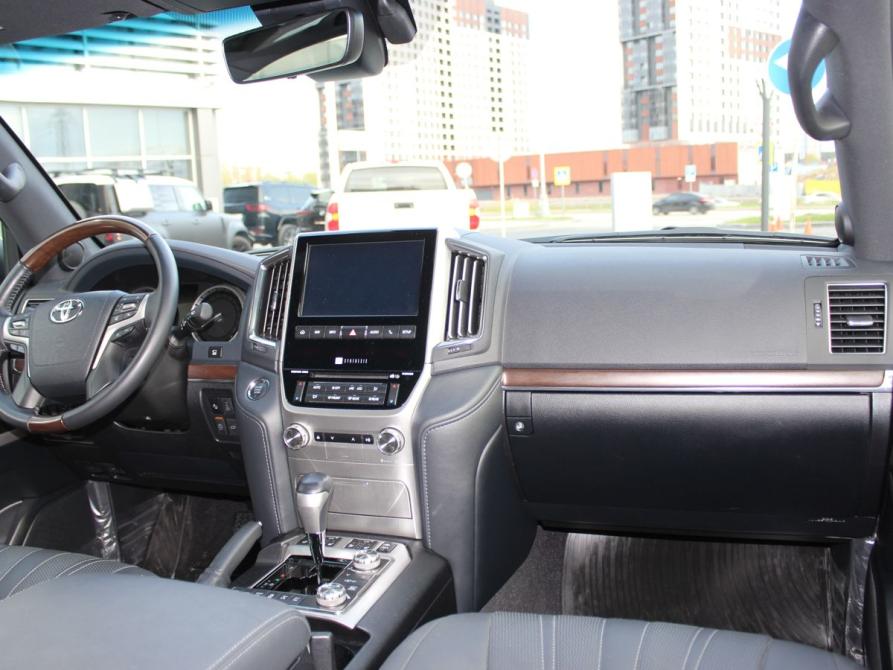 Toyota Land Cruiser 200 Series Рестайлинг 2 Екатеринбург  - изображение 11