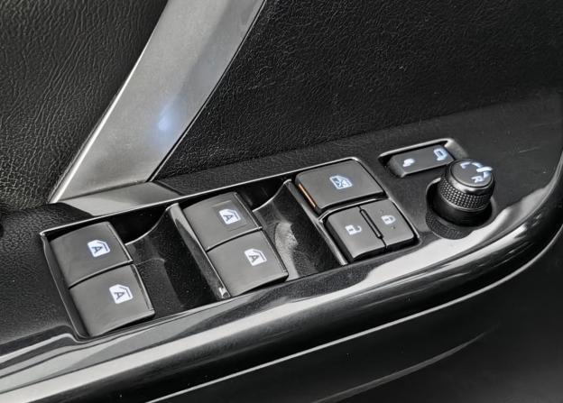 Toyota Fortuner II с пробегом 2018 года, цена 3 249 000 рублей, 198480 км, внедорожник, Автокод Объявления