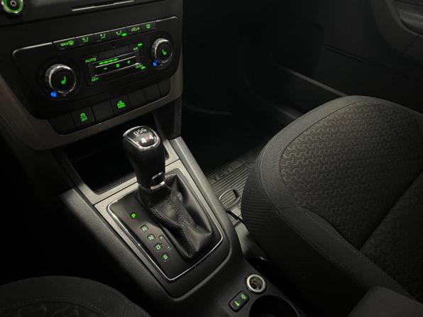 Skoda Yeti I Рестайлинг с пробегом 2014 года, цена 1 349 000 рублей, 118000 км, внедорожник, Автокод Объявления