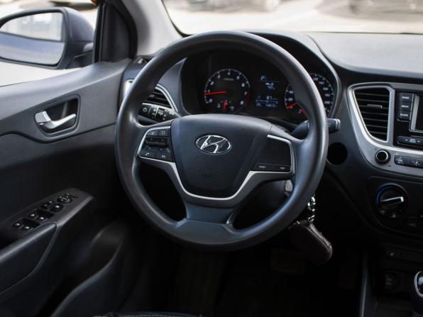 Hyundai Solaris II Рестайлинг с пробегом 2021 года, цена 1 350 000 рублей, 148762 км, седан, Автокод Объявления