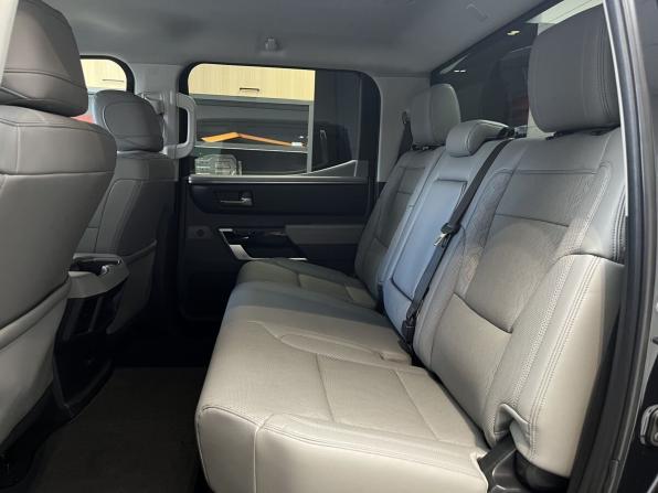 Toyota Tundra III с пробегом 2021 года, цена 8 000 000 рублей, 41141 км, offers.body_type.unknown, Автокод Объявления