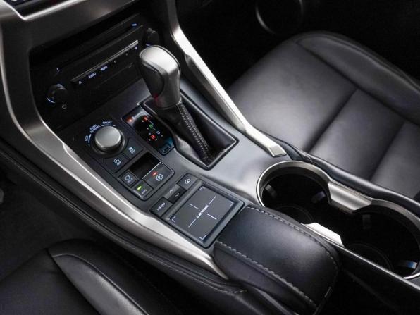 Lexus NX I с пробегом 2016 года, цена 3 199 470 рублей, 72906 км, внедорожник, Автокод Объявления