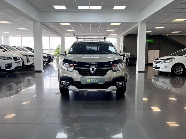 Renault Logan II Рестайлинг с пробегом 2021 года, цена 1 195 000 рублей, 115551 км, седан, Автокод Объявления