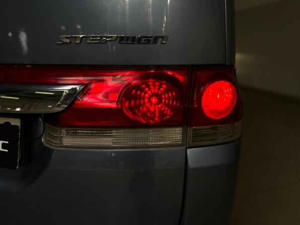Honda Stepwgn III с пробегом 2005 года, цена 800 000 рублей, 280971 км, минивэн, Автокод Объявления