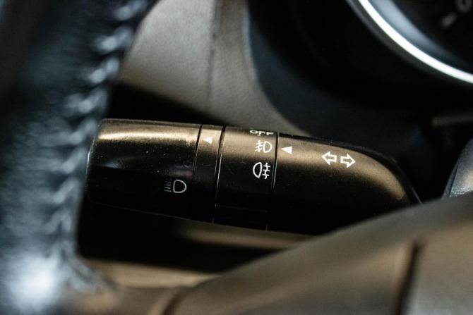 Mazda 5 II (CW) с пробегом 2011 года, цена 1 150 000 рублей, 186177 км, минивэн, Автокод Объявления