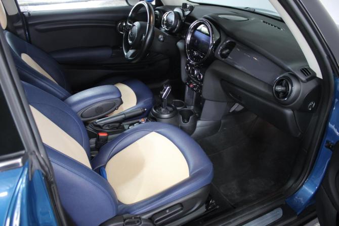 Mini Hatch III (F55/F56) Рестайлинг 2 с пробегом 2021 года, цена 2 249 000 рублей, 57265 км, хэтчбек, Автокод Объявления