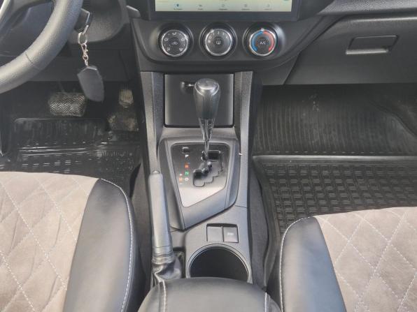 Toyota Corolla XI (E160 E170 E180) с пробегом 2013 года, цена 1 039 000 рублей, 253895 км, седан, Автокод Объявления