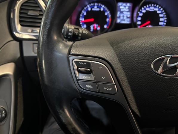 Hyundai Santa Fe III с пробегом 2012 года, цена 1 589 000 рублей, 154648 км, внедорожник, Автокод Объявления