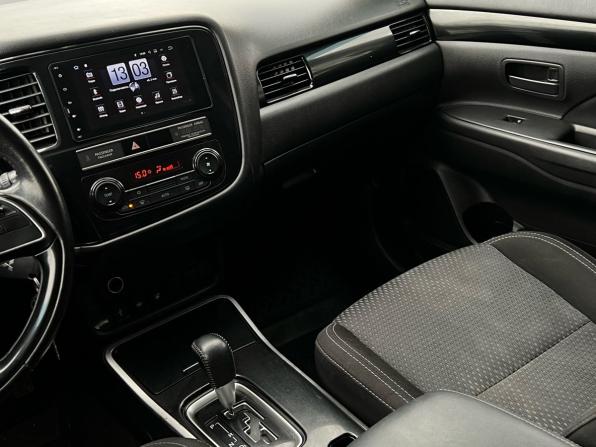 Mitsubishi Outlander III Рестайлинг 3 с пробегом 2019 года, цена 1 637 000 рублей, 308009 км, внедорожник, Автокод Объявления