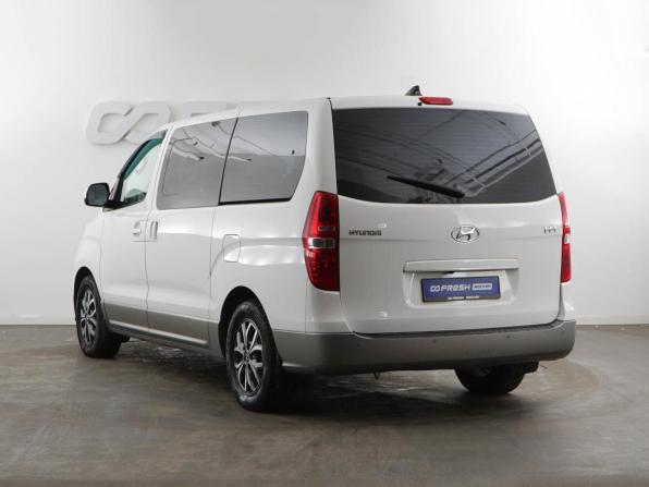 Hyundai H-1 II Рестайлинг 2 с пробегом 2020 года, цена 3 467 900 рублей, 142512 км, минивэн, Автокод Объявления