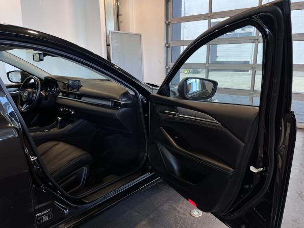 Mazda 6 III (GJ) Рестайлинг 2 с пробегом 2020 года, цена 2 750 000 рублей, 60000 км, седан, Автокод Объявления