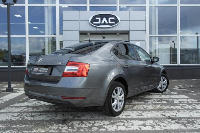 Skoda Octavia III (A7) Рестайлинг с пробегом 2017 года, цена 1 320 000 рублей, 212500 км, лифтбек, Автокод Объявления