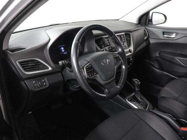 Hyundai Solaris II с пробегом 2017 года, цена 1 020 000 рублей, 168155 км, седан, Автокод Объявления