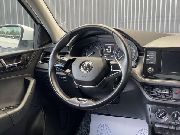 Skoda Rapid II с пробегом 2020 года, цена 1 447 000 рублей, 51980 км, лифтбек, Автокод Объявления