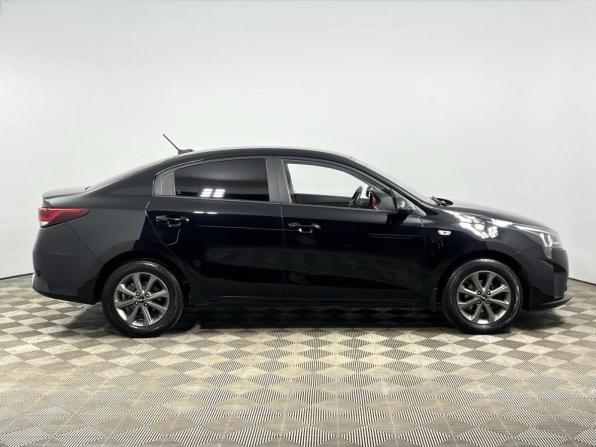 Kia Rio IV Рестайлинг с пробегом 2021 года, цена 1 774 200 рублей, 49511 км, седан, Автокод Объявления