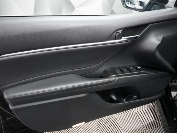 Toyota Camry VIII (XV70) Рестайлинг с пробегом 2021 года, цена 2 818 000 рублей, 91000 км, седан, Автокод Объявления